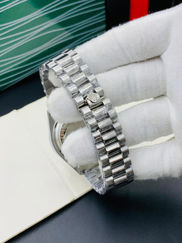 Rolex (Oyster Perpetual) - Date | Silver Dial | Silver chain